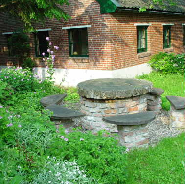Boomgaardruimte en kabouterzitje